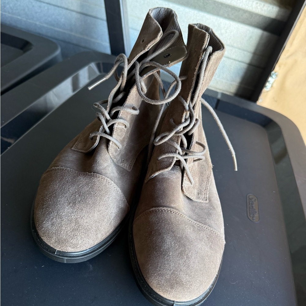 Women’s Brown Suede Boots